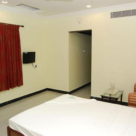 Shri Perumal Inn ポンディシェリ 部屋 写真
