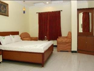 Shri Perumal Inn ポンディシェリ エクステリア 写真