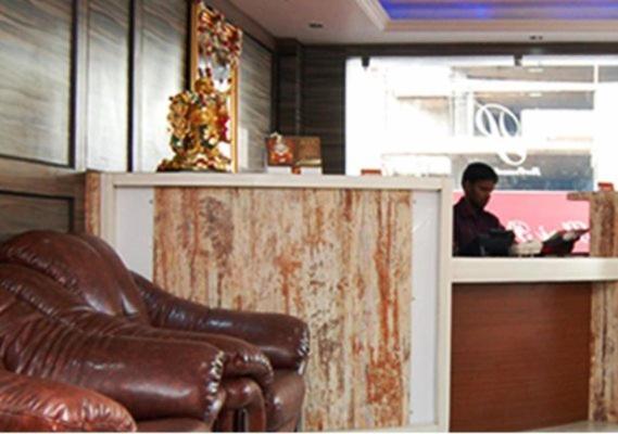 Shri Perumal Inn ポンディシェリ エクステリア 写真